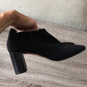 Aquatalia Low ankle black suede shoes